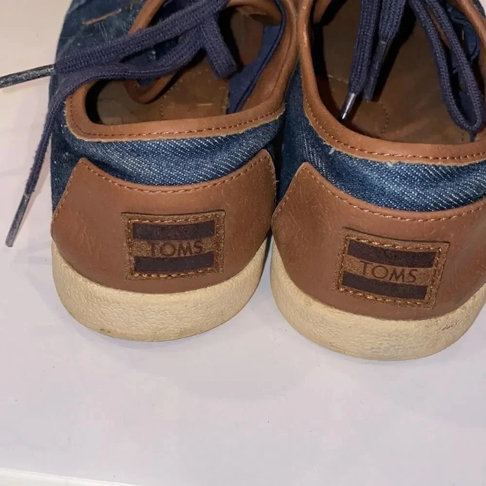 Tom’s Denim sneakers